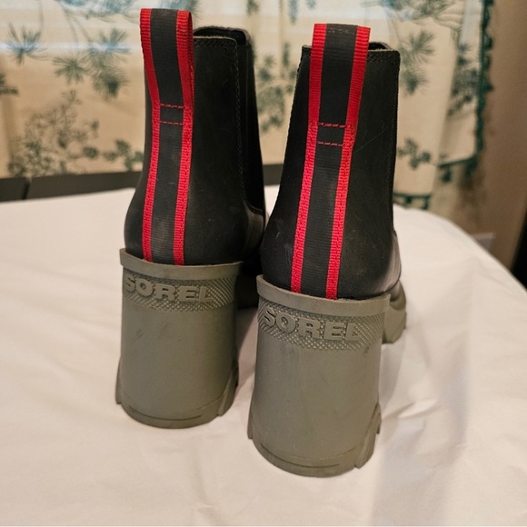 Sorel Chelsea boots 7 - Picture 3 of 4